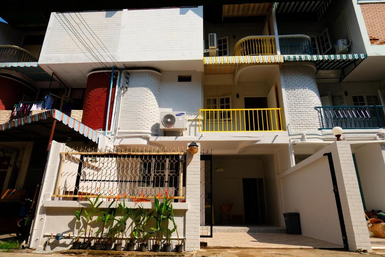 Float'S House Lägenhet Chiang Mai Exteriör bild